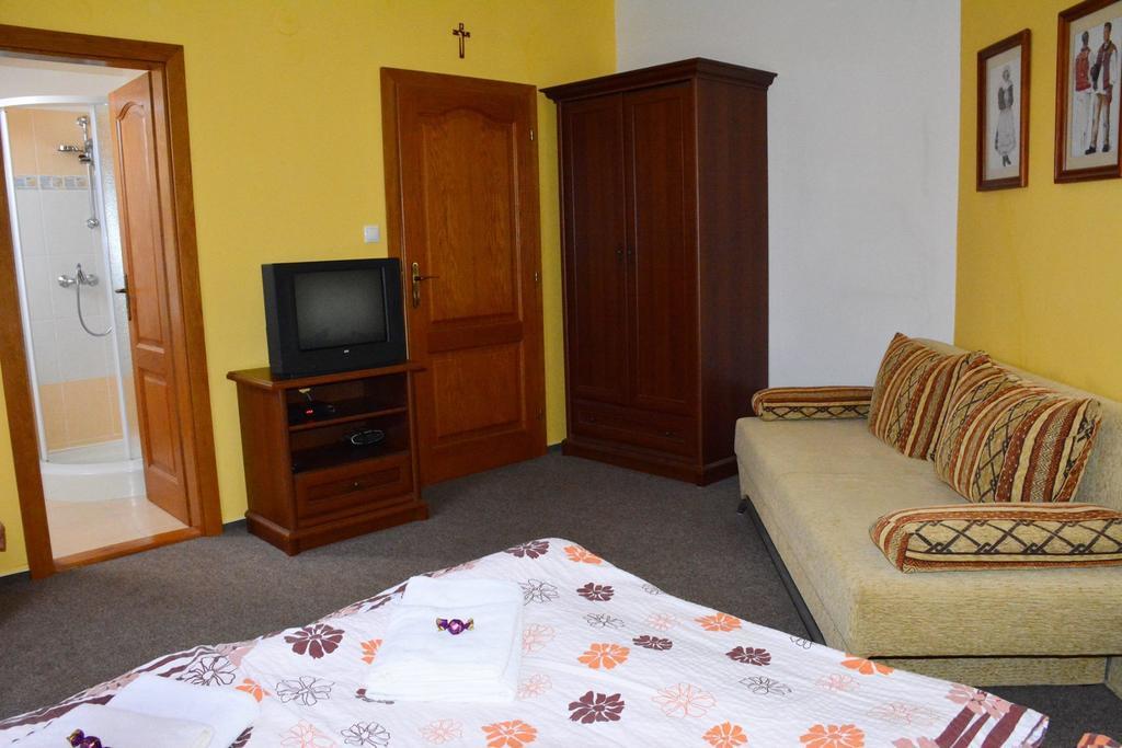 Guest House Penzion Milka Smizany Exterior photo